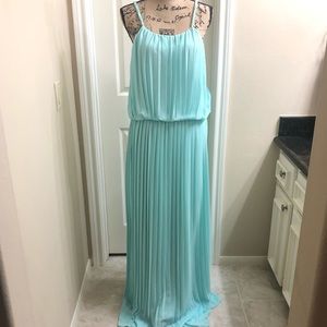 Gorgeous mint/aqua pleated maxi - sz L NWT